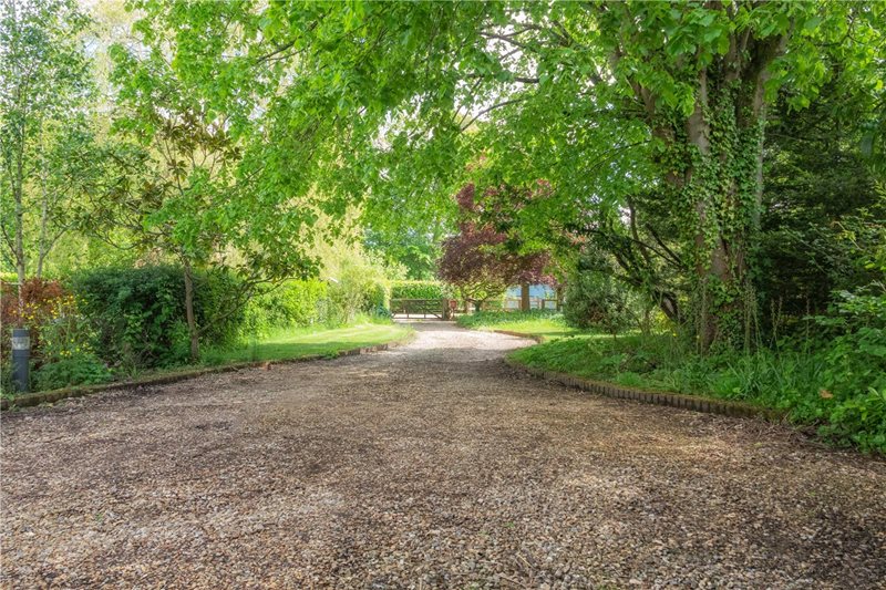 Browninghill Green, Baughurst, Tadley, Hampshire, RG26