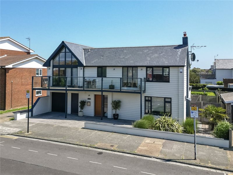 Pier Avenue, Whitstable, Kent, CT5