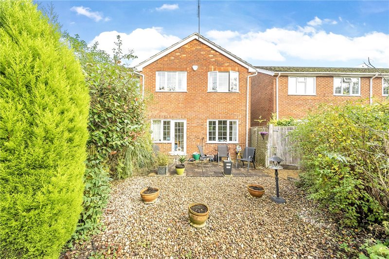 Heather Close, Farnham, Surrey, GU9