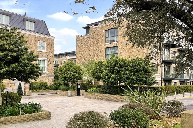 Renaissance Square Apartments, Palladian Gardens, Chiswick, London, W4