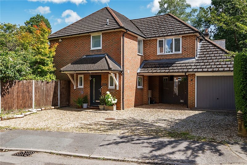 Fox Road, Lower Bourne, Farnham, GU10