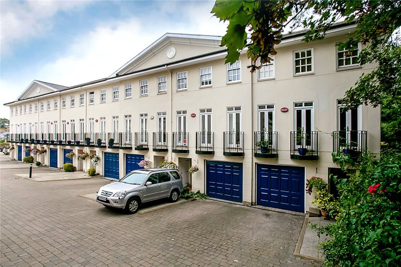 Henry Tate Mews, London, SW16