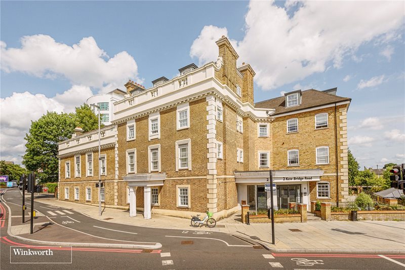 Kew Bridge Road, London, TW8